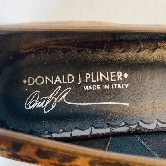 DONALD J PLINER Brown Leopard Suede GLORIA Flats 9.5 N Peep Toe Shimmer Italy - Picture 6 of 16